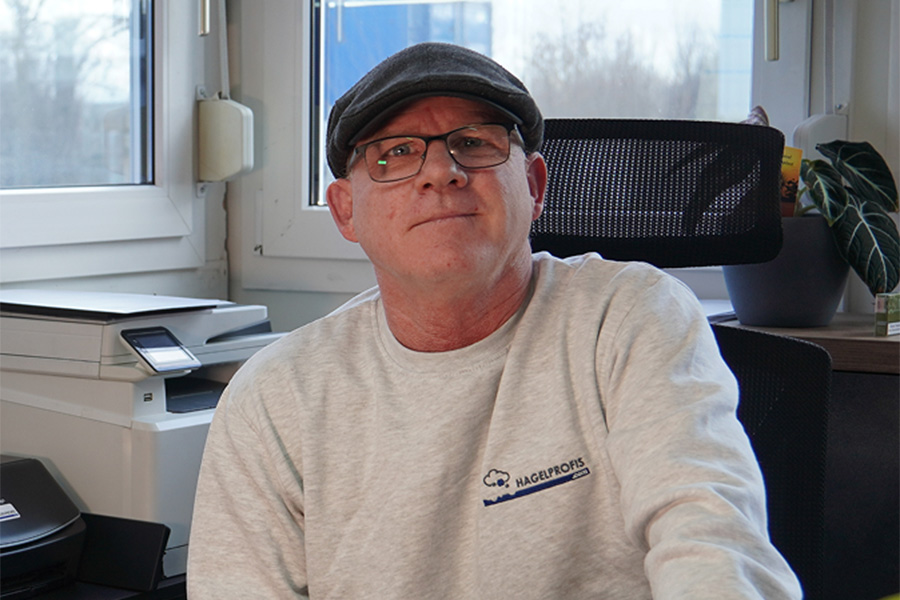 Wolfgang Geist im Büro