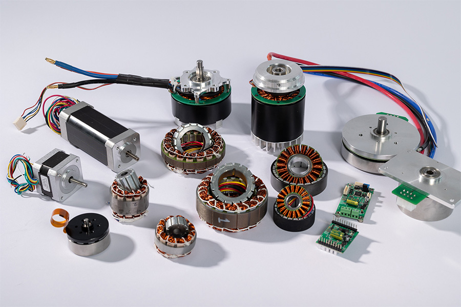 Antriebskomponenten: Motoren, Statoren und Elektronik